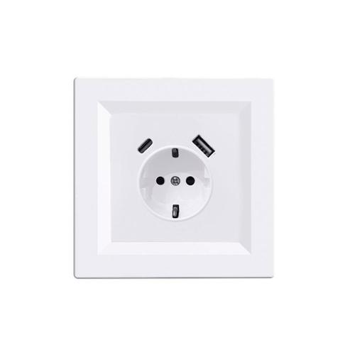 Nova csatlakozóaljzat USB csatlakozóval fehér kerettel