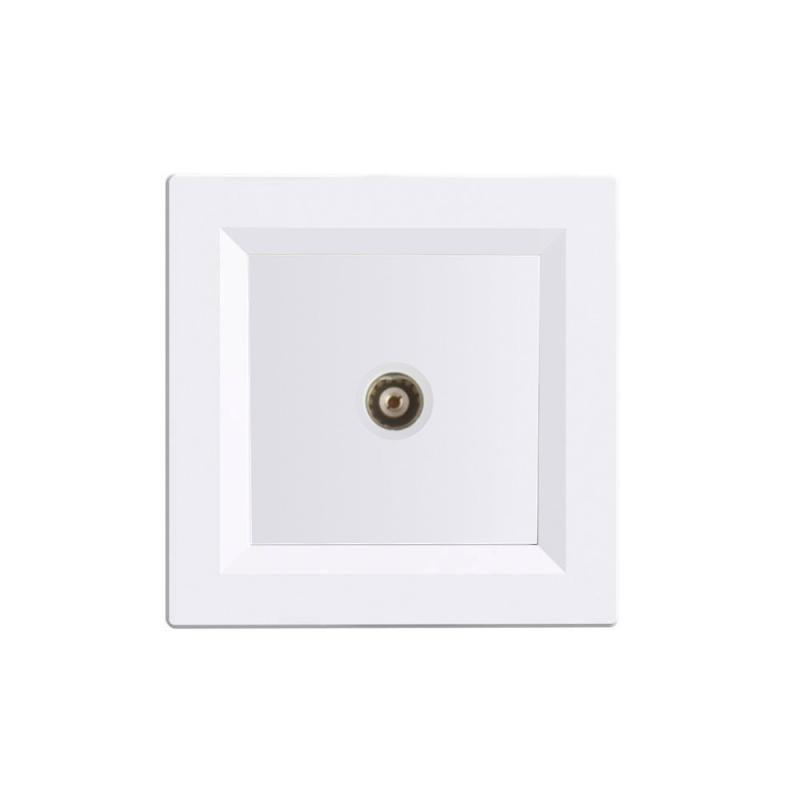 Nova TV csatlakozóaljzat fehér kerettel